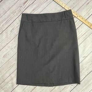Banana Republic 0 Stretch Gray Pencil‎ Skirt Mid Thigh Work Career Business